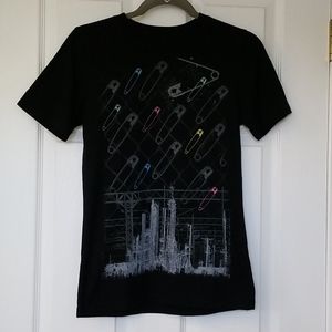 Mossimo Black Graphic Print Tee Shirt